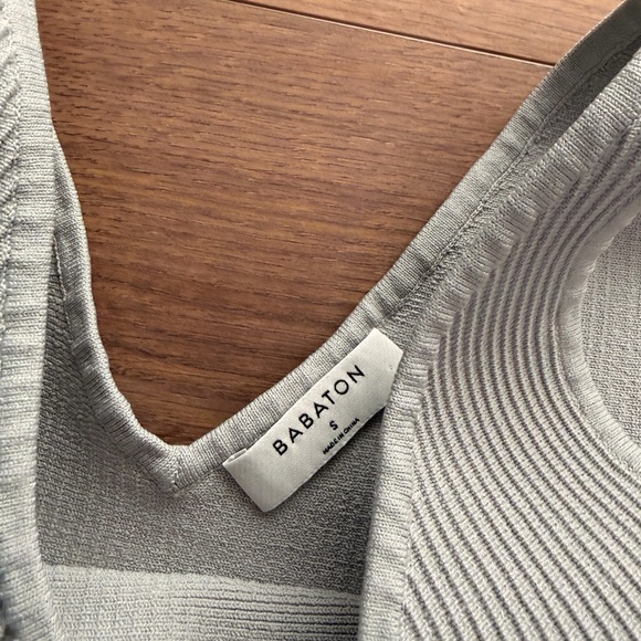 Aritzia Sculpt Knit tank - Picture 3 of 3